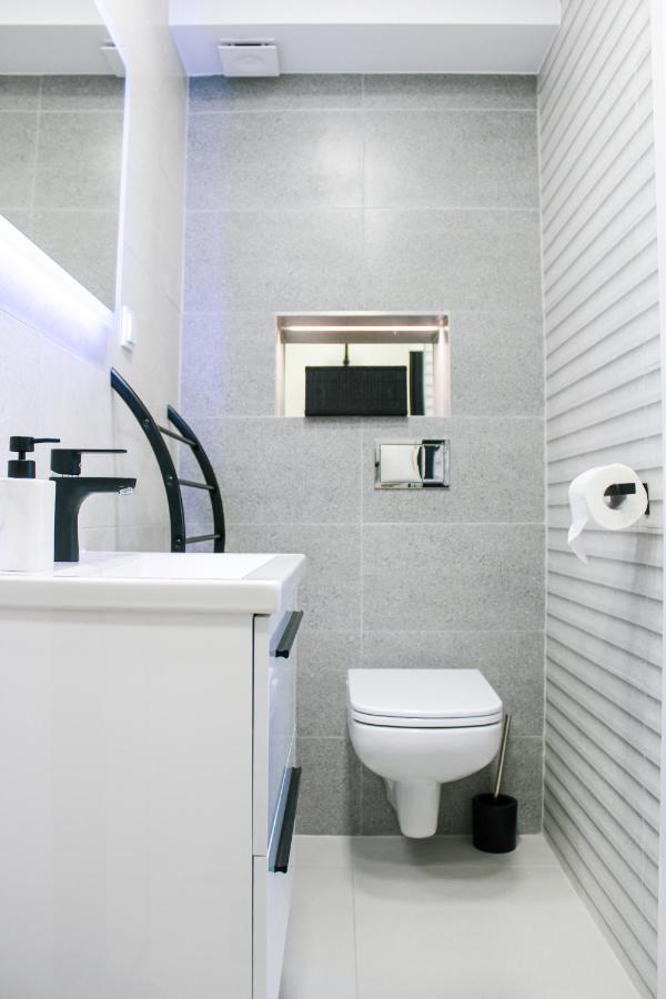 Apartament White-Niska Z Garazem Podziemnym كيلتشي المظهر الخارجي الصورة